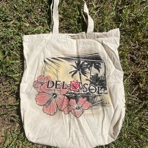 Color changing tote bag